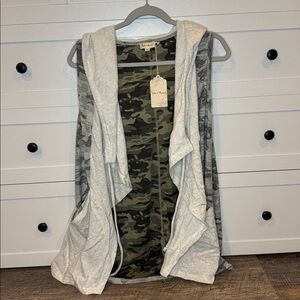 NWT Hem & Thread open front draped hooded sleeveless camo cardigan